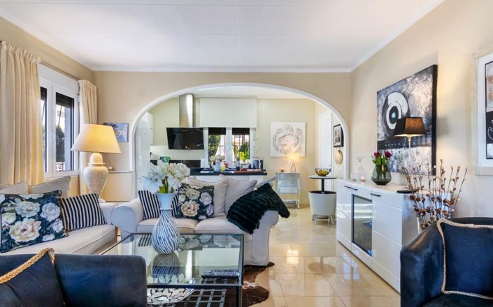 Image No.4-3 Bed Property for sale