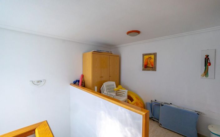 Image No.20-3 Bed Townhouse for sale