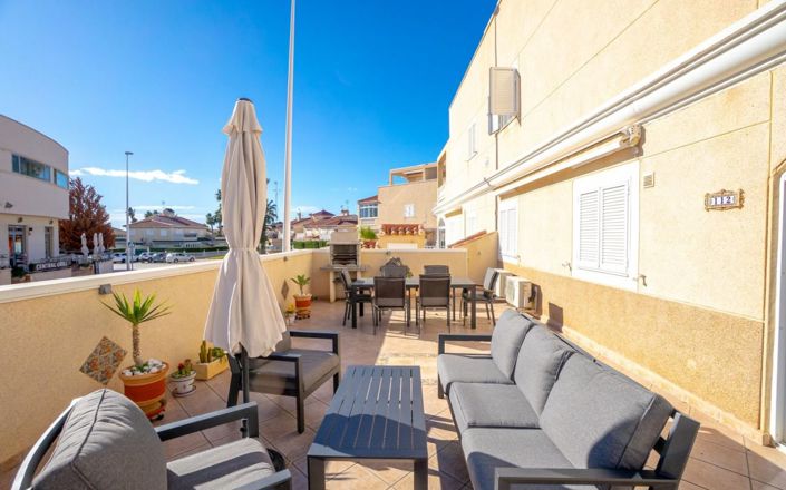 Image No.36-3 Bed Townhouse for sale