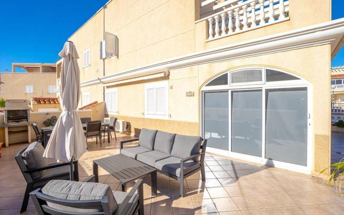 Image No.37-3 Bed Townhouse for sale