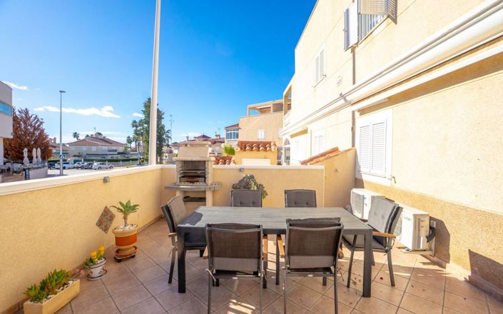 Image No.38-3 Bed Townhouse for sale