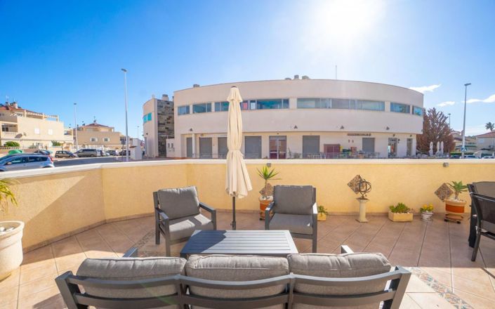 Image No.42-3 Bed Townhouse for sale