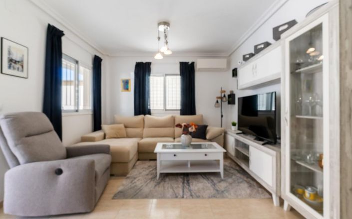 Image No.8-3 Bed Townhouse for sale