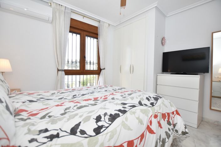 Image No.20-2 Bed Bungalow for sale