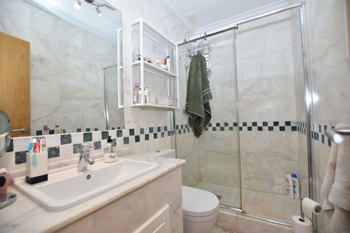 Image No.22-2 Bed Bungalow for sale