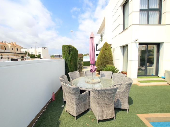 Image No.29-4 Bed Villa for sale