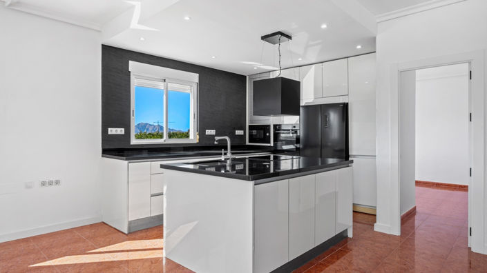 Image No.13-4 Bed Finca for sale