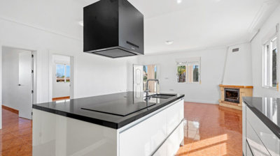 resale-country-property-dolores_327349_xl