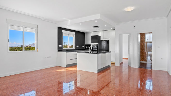 Image No.17-4 Bed Finca for sale