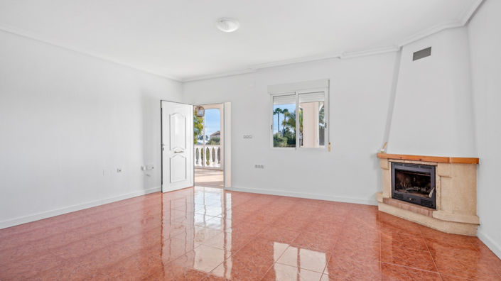 Image No.18-4 Bed Finca for sale