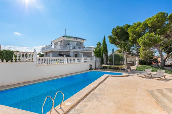 Image No.2-Villa de 4 chambres à vendre à Ciudad Quesada