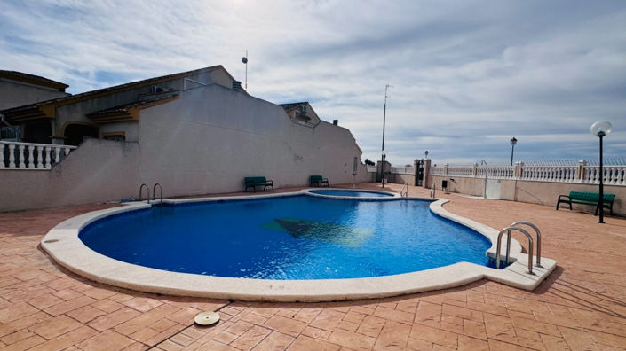 Image No.30-3 Bed Townhouse for sale