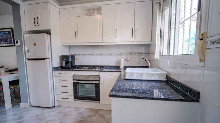 Image No.11-3 Bed Townhouse for sale