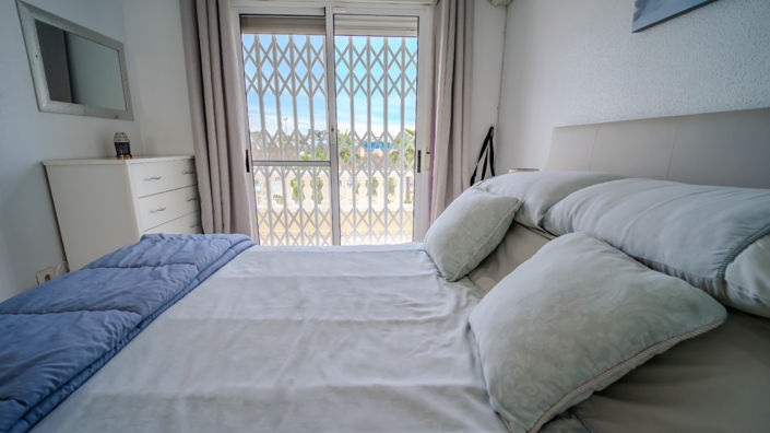 Image No.20-3 Bed Townhouse for sale