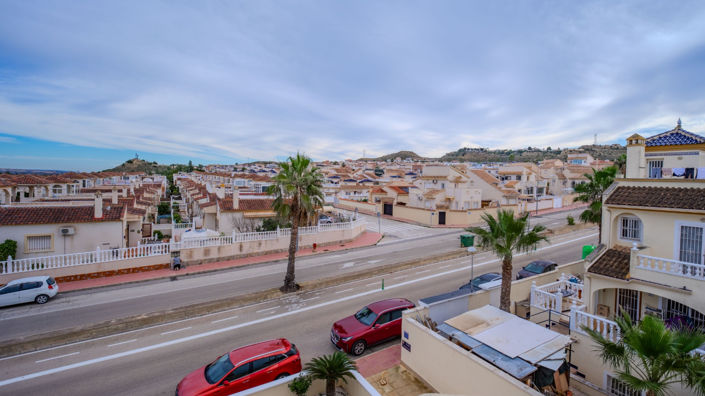 Image No.35-3 Bed Townhouse for sale