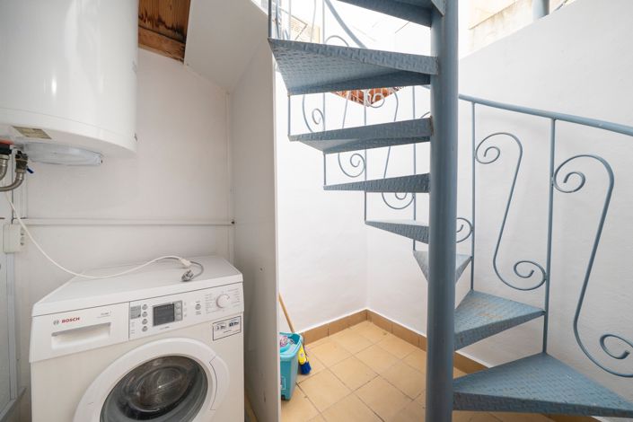 Image No.23-2 Bed Townhouse for sale