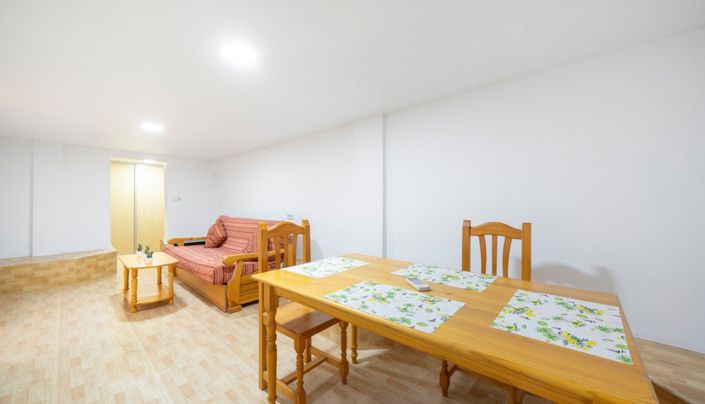 Image No.34-2 Bed Townhouse for sale