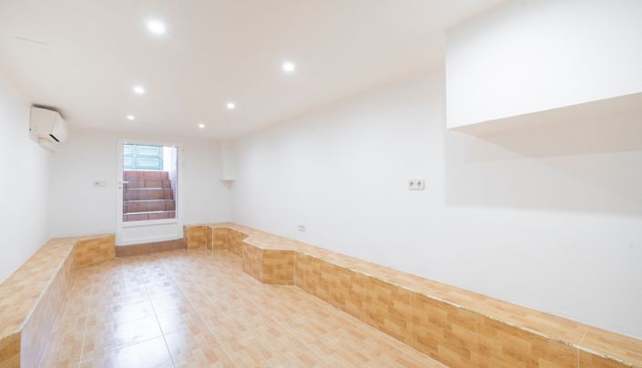 Image No.38-2 Bed Townhouse for sale