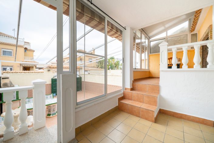 Image No.41-2 Bed Townhouse for sale