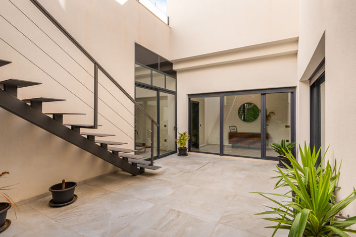 Image No.42-5 Bed Villa for sale