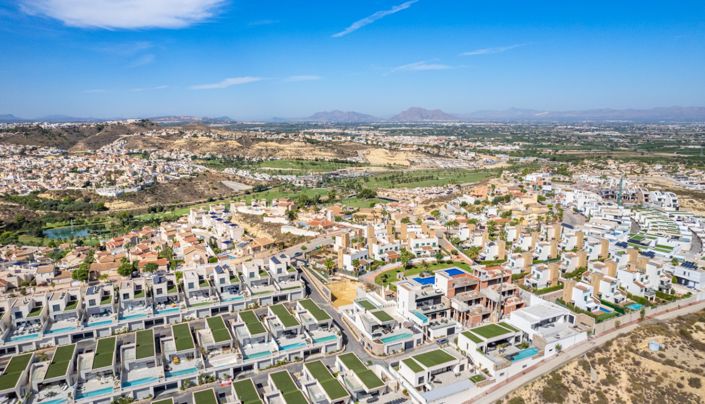 Image No.58-5 Bed Villa for sale