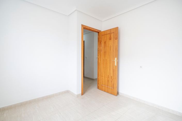 Image No.13-3 Bed Villa for sale