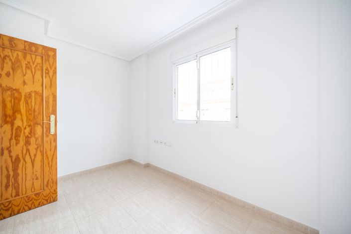 Image No.15-3 Bed Villa for sale