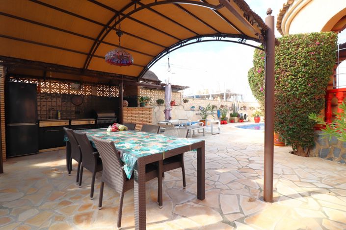 Image No.19-3 Bed Villa for sale