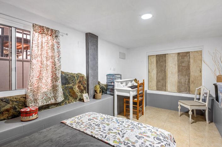 Image No.34-5 Bed Duplex for sale