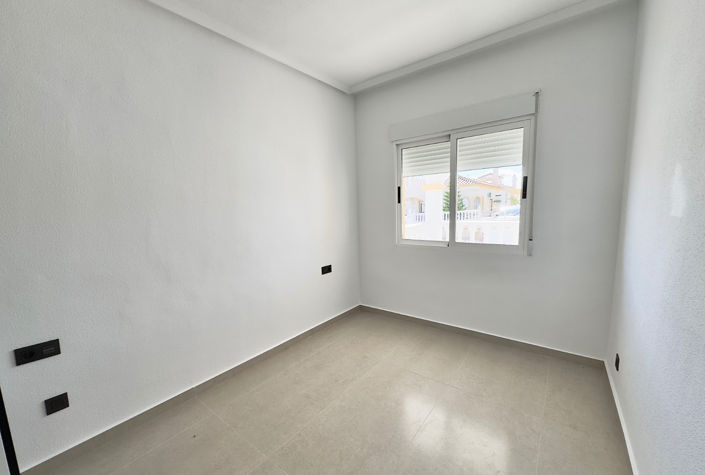 Image No.12-2 Bed Villa for sale