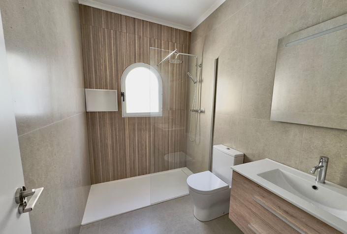 Image No.13-2 Bed Villa for sale