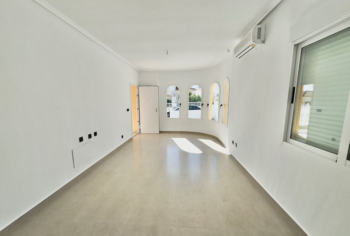 Image No.5-2 Bed Villa for sale