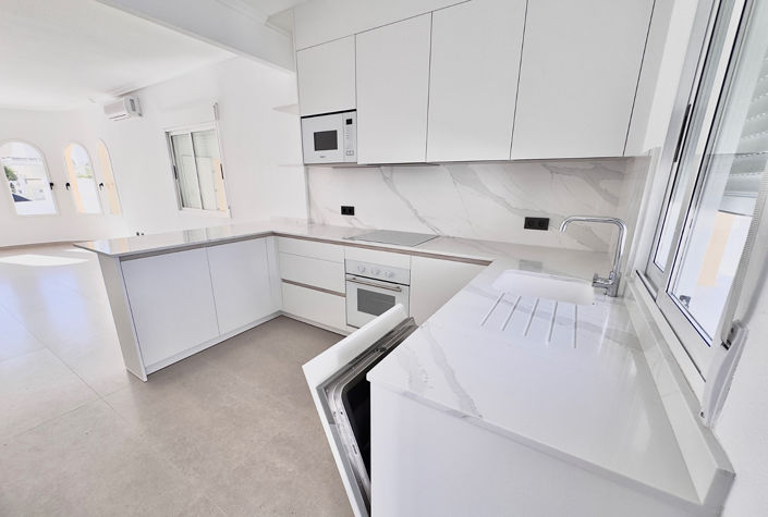 Image No.9-2 Bed Villa for sale