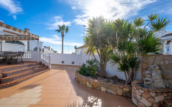 Image No.35-4 Bed Villa for sale