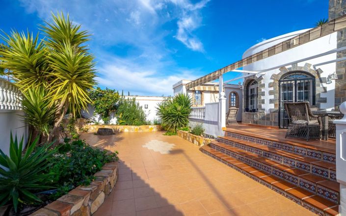 Image No.42-4 Bed Villa for sale