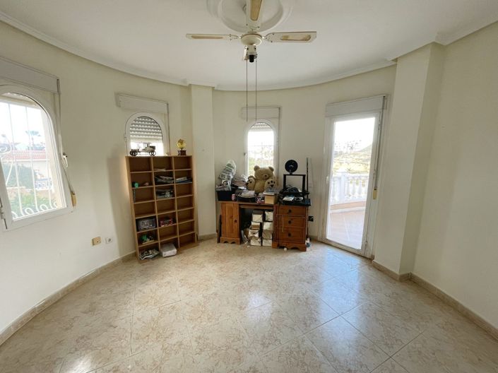 Image No.17-5 Bed Villa for sale