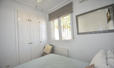 o_1j4ujdt9b1t201lokm5sq8fu4045