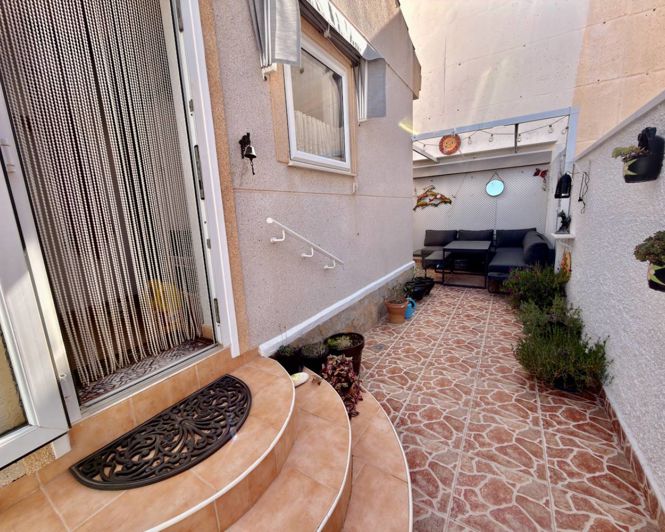 Image No.18-2 Bed Villa for sale