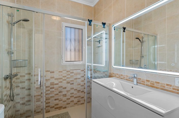 Image No.19-4 Bed Villa for sale