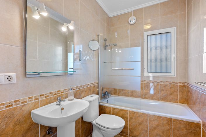 Image No.26-4 Bed Villa for sale