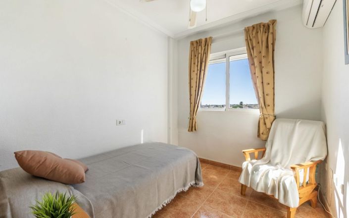 Image No.14-3 Bed Townhouse for sale