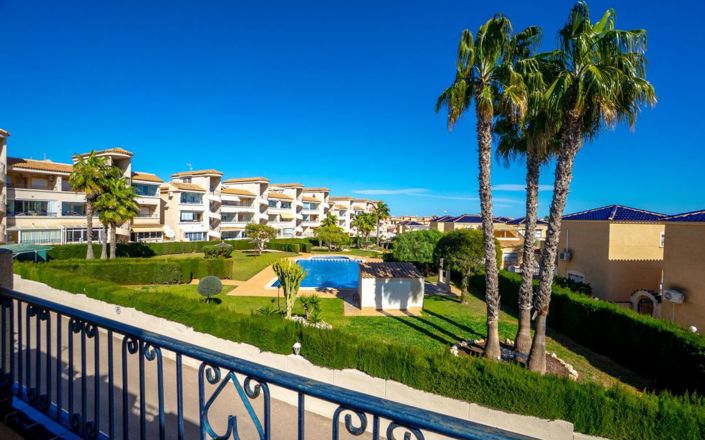 Image No.19-3 Bed Townhouse for sale