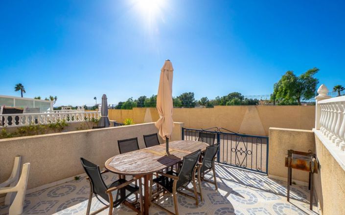 Image No.28-3 Bed Townhouse for sale