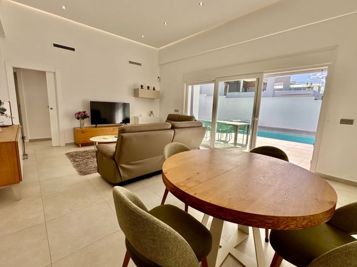 Image No.5-3 Bed Villa for sale