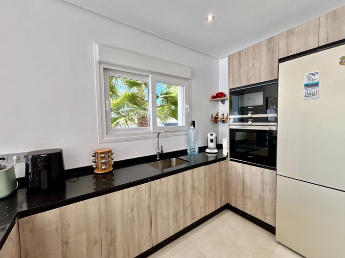 Image No.8-3 Bed Villa for sale