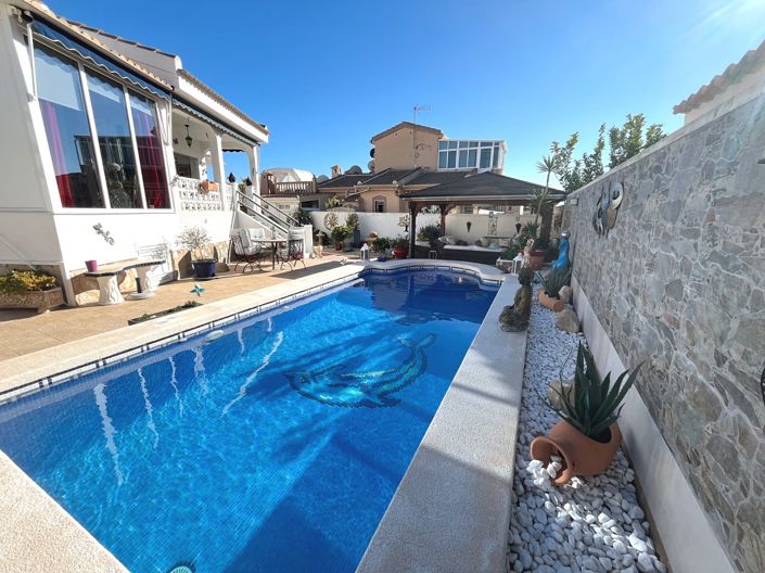 Image No.3-3 Bed Villa for sale