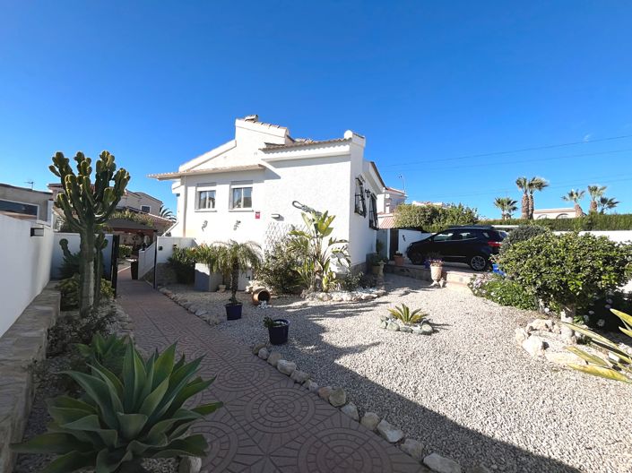 Image No.30-3 Bed Villa for sale