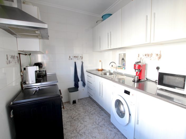 Image No.9-2 Bed Townhouse for sale