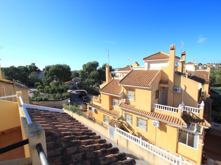 Image No.24-3 Bed Townhouse for sale