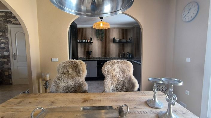 Image No.13-2 Bed Townhouse for sale